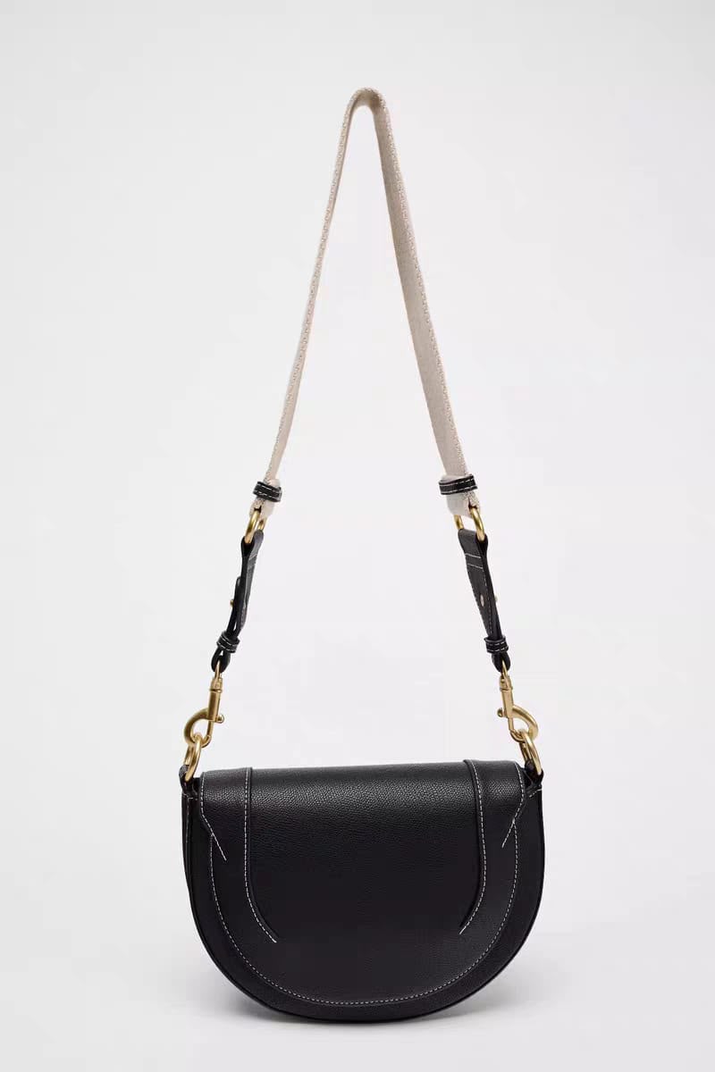 Half moon saddle bag