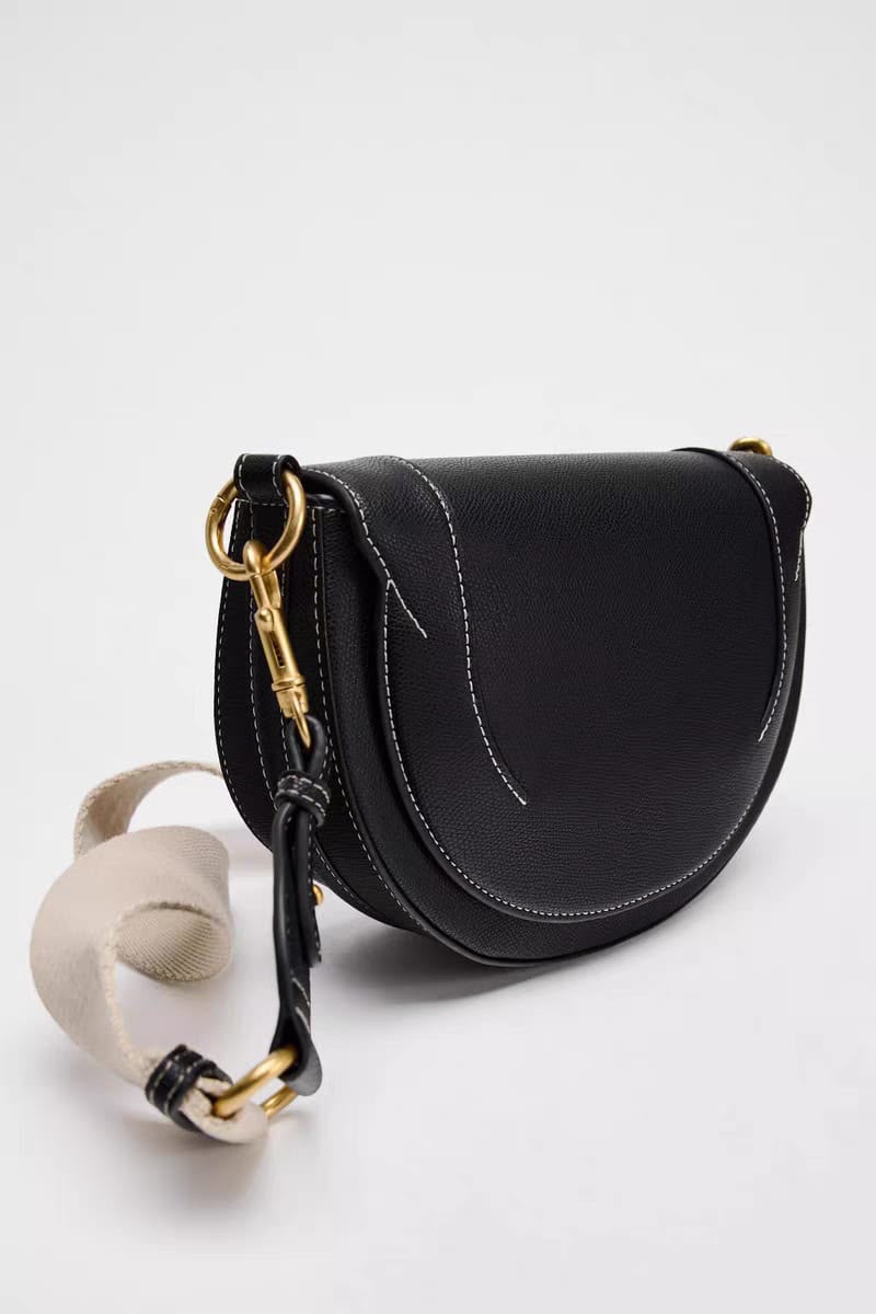 Half moon saddle bag