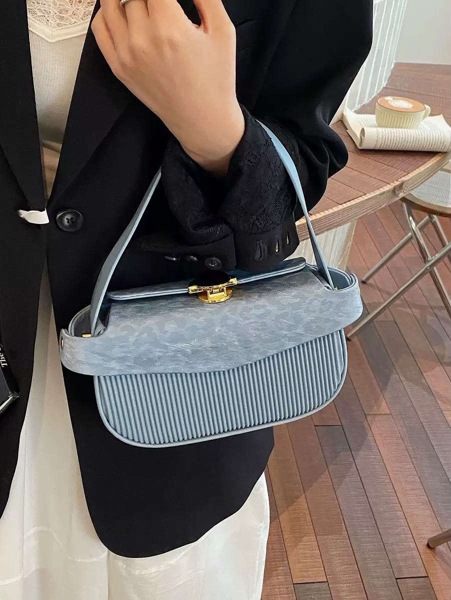 Pleated underarm bag