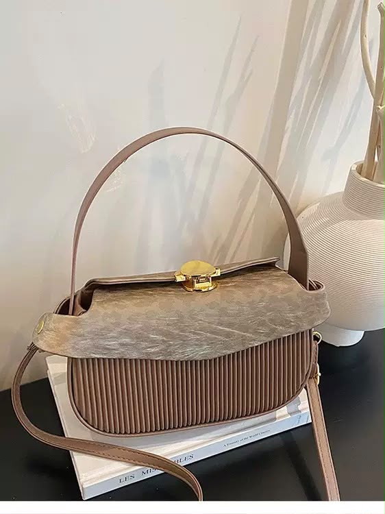 Pleated underarm bag