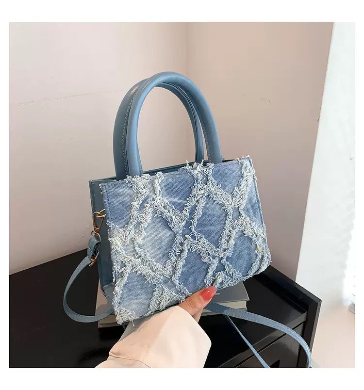 Mini quilted diamond pattern handbag